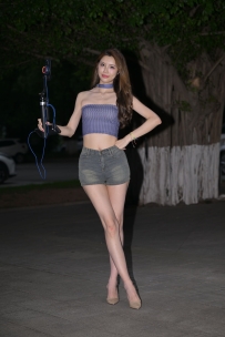 【精选街拍】Vol.3700  高挑靓丽牛仔短裤 [124P+2V-3.18GB]